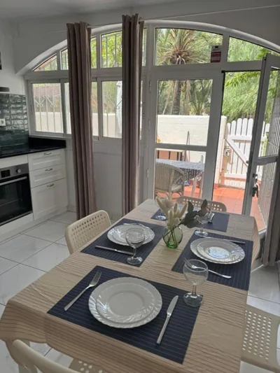 VILLA MARE - 2 beds with balcony, patio and pool and direct park access — foto 5