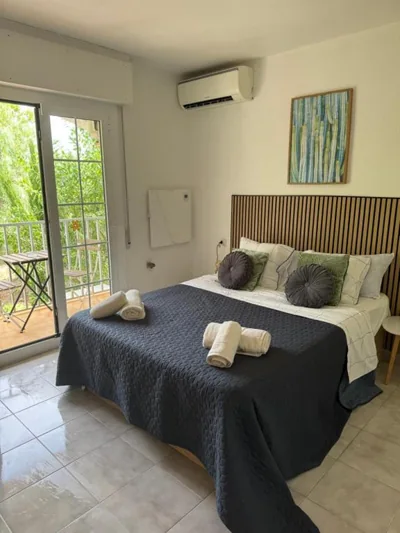 VILLA MARE - 2 beds with balcony, patio and pool and direct park access — foto 8