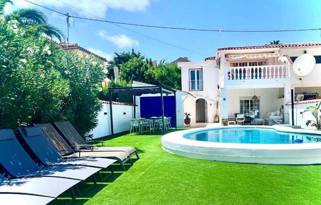 Villa con piscina privata — Villa Maria by Albir Proper Properties
