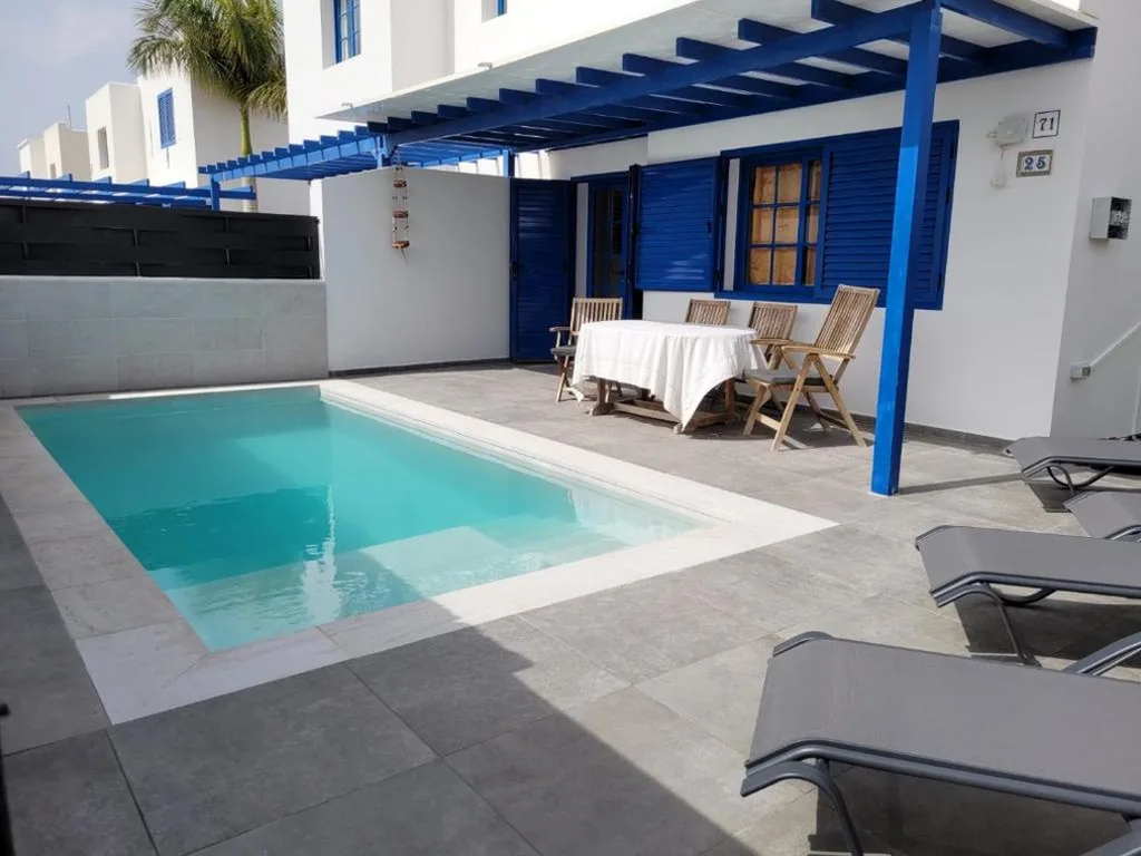 Villa — Villa Maria Luisa