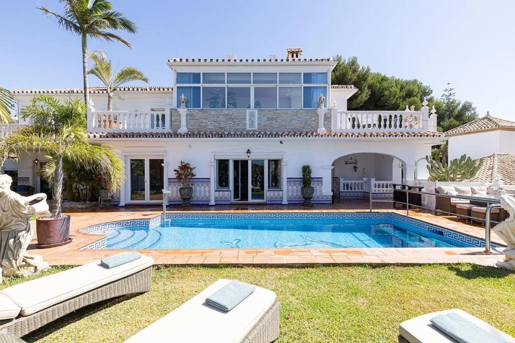 Moradia com vista mar — Villa Mariposa