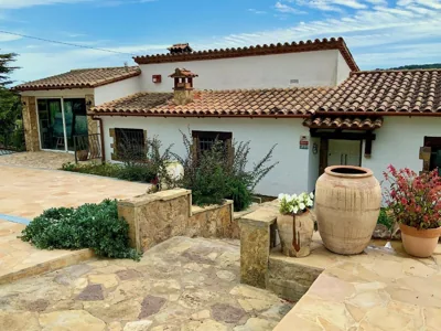 Villa Marlena, Calonge, Costa Brava,1 luxe private studio-appartement with private pool in quiet area, adults only, Catalonia, Spain — photo 11