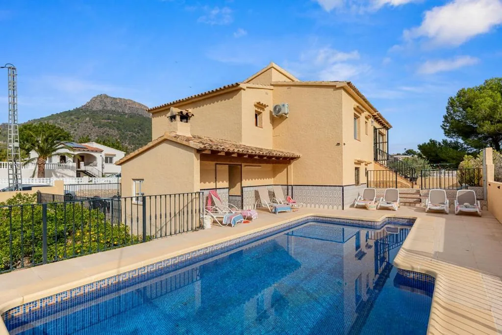 Villa — Villa Marperla - Plusholidays