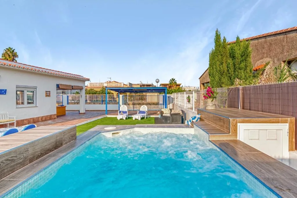 Villa con vistas al jardín — Villa Mediterraneo