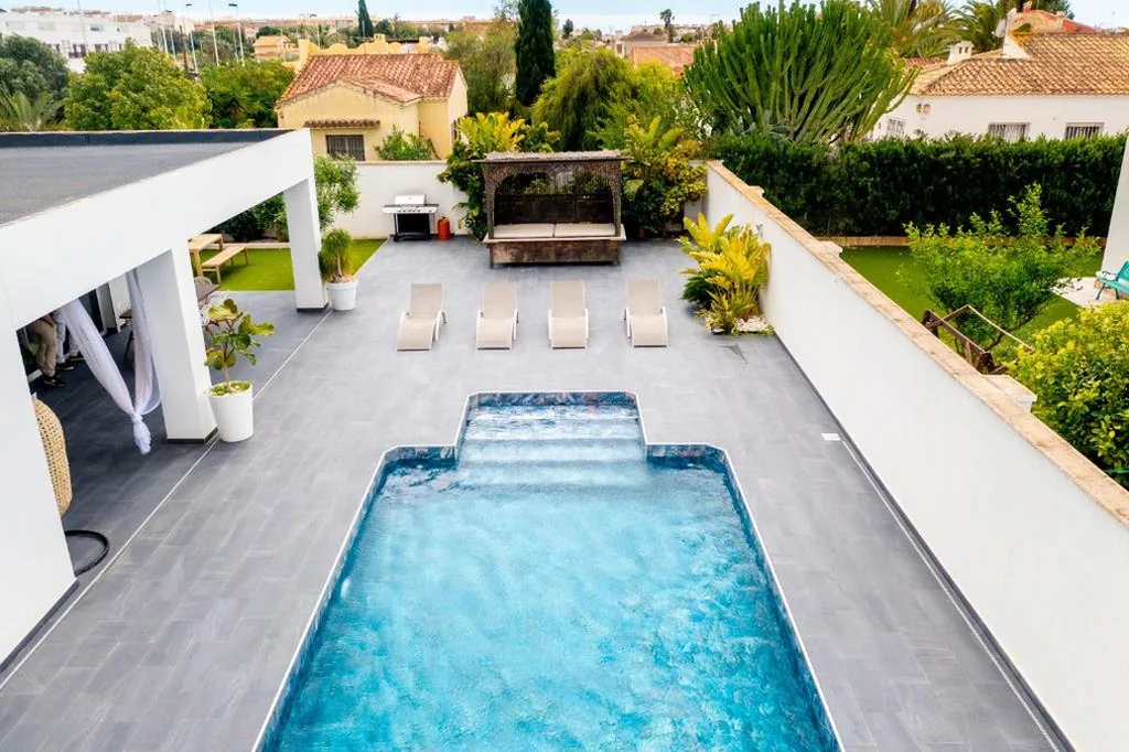Villa de 3 dormitorios con piscina privada — ViLLA MI SOL