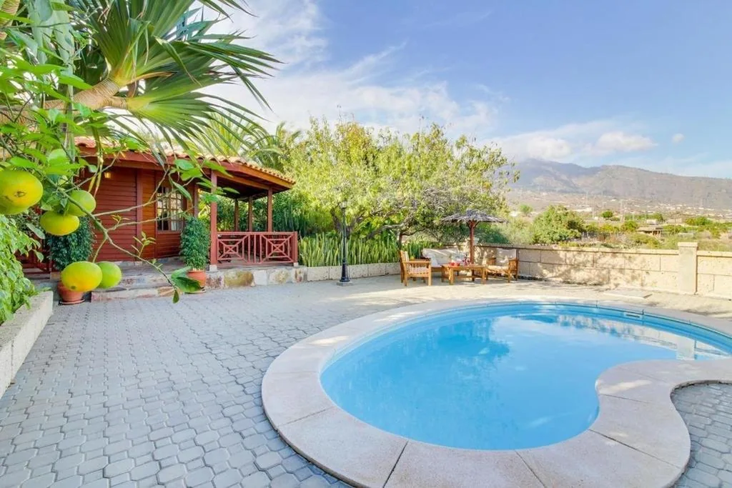 Villa with Garden View — Villa Mimosa