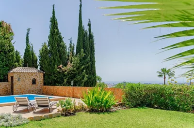 Villa Mimosa sleeps 8 with Heated Pool — Foto 10
