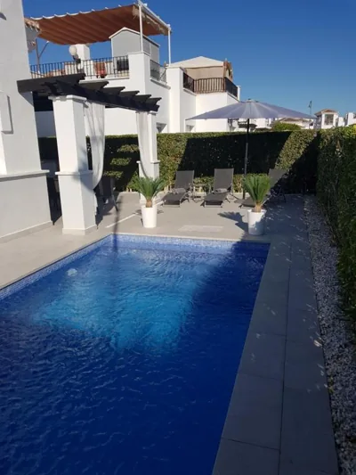 Villa mit privatem Pool, zentrumsnah — foto 9