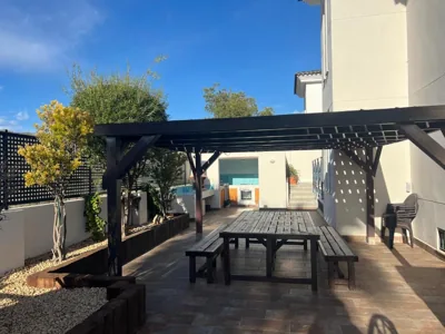 Villa moderna con piscina — foto 11