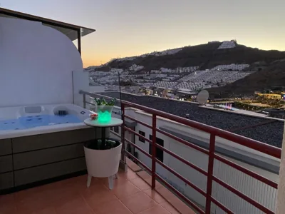 Villa Mogan Mall, con jacuzzi y PlayStation 5 — foto 4