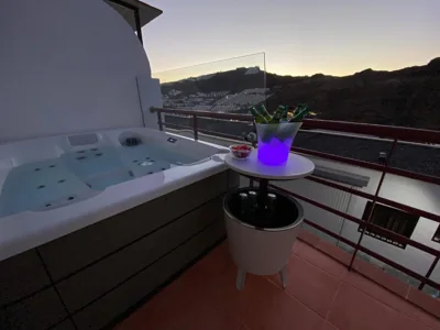 Villa Mogan Mall, con jacuzzi y PlayStation 5 — foto 5