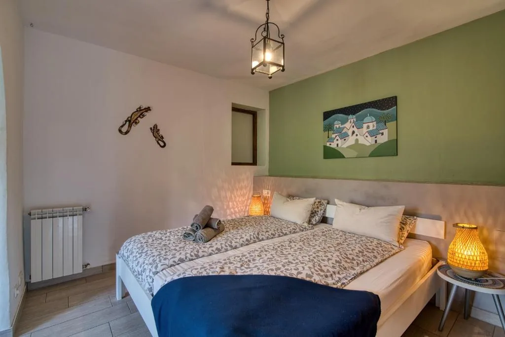 Doppelzimmer mit eigenem Bad — Villa Morera Bed & Breakfast