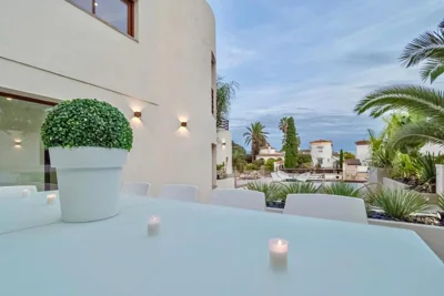 Villa N°15 en plein cœur de la Marina, proche de Rosas, Costa Brava — 写真 3