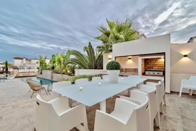Villa N°15 en plein cœur de la Marina, proche de Rosas, Costa Brava — 写真 5