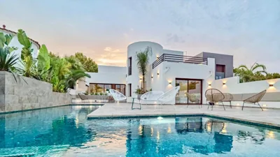 Villa N°15 en plein cœur de la Marina, proche de Rosas, Costa Brava — 写真 8