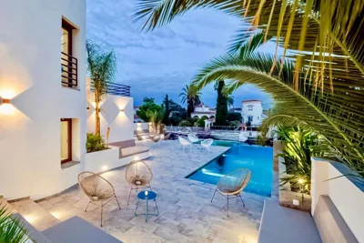 Villa N°15 en plein cœur de la Marina, proche de Rosas, Costa Brava — 写真 10