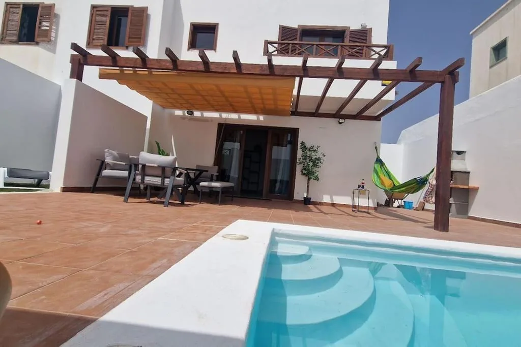 Villa con 3 camere da letto — Villa NáaY