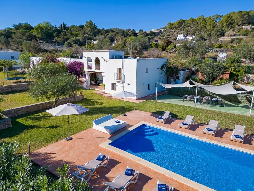 Villa — Villa near San Antonio Sleeps 10