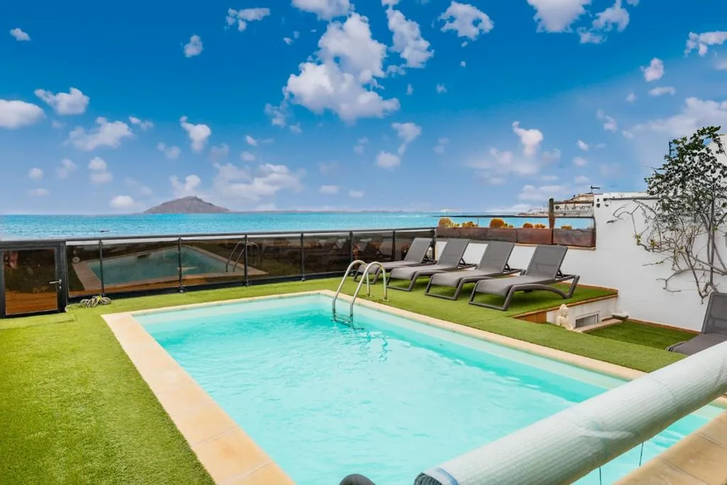 Villa con 3 camere da letto — Villa Oasis Beachfront Corralejo By Holidays Home