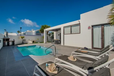 VILLA ORCADES CLOSE TO TOWN CENTER POOL & A/C — Foto 6