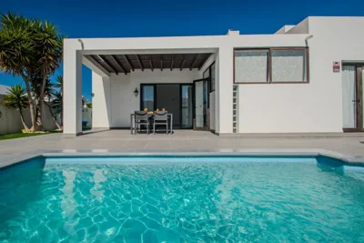 VILLA ORCADES CLOSE TO TOWN CENTER POOL & A/C — Foto 8