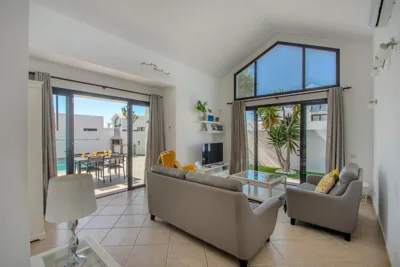 VILLA ORCADES CLOSE TO TOWN CENTER POOL & A/C — Foto 11