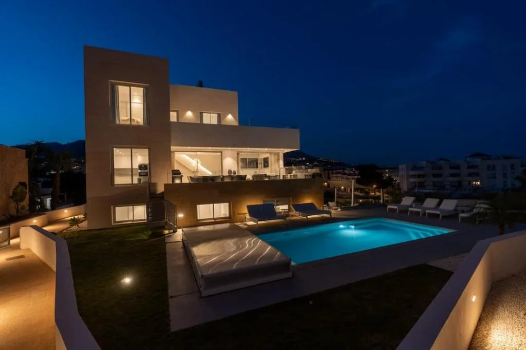 Villa — Villa Palm Beach - Incredible villa with 5 rooms, amazing sea view and private pool