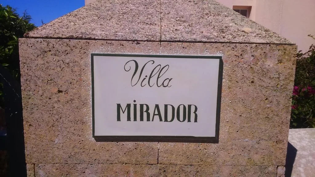 Villa mit privatem Pool — Villa PANORAMA y Villa MIRADOR