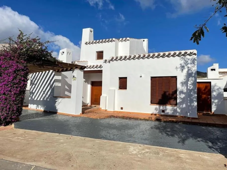 Villa con 3 camere da letto — Villa para disfrutar en el Valle Golf Resort