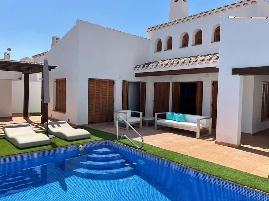 Villa para disfrutar en el Valle Golf Resort