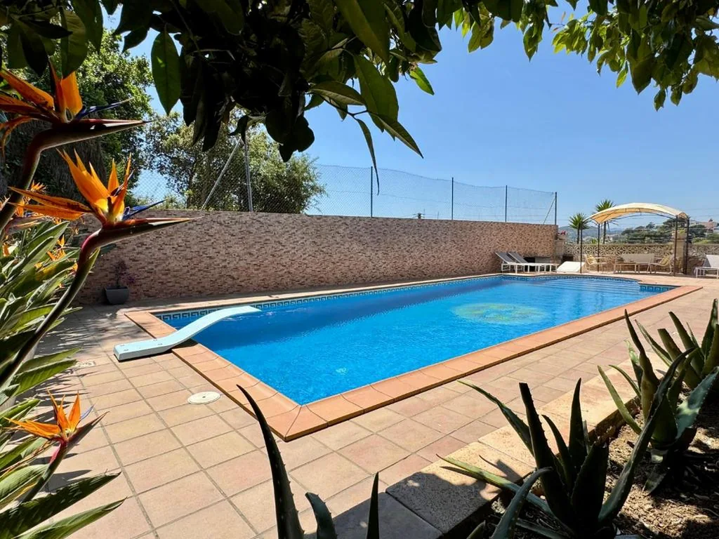 Villa with Private Pool — Villa Paraiso - mit riesigem Traumpool