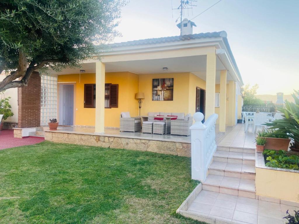 Villa particular, confortable.