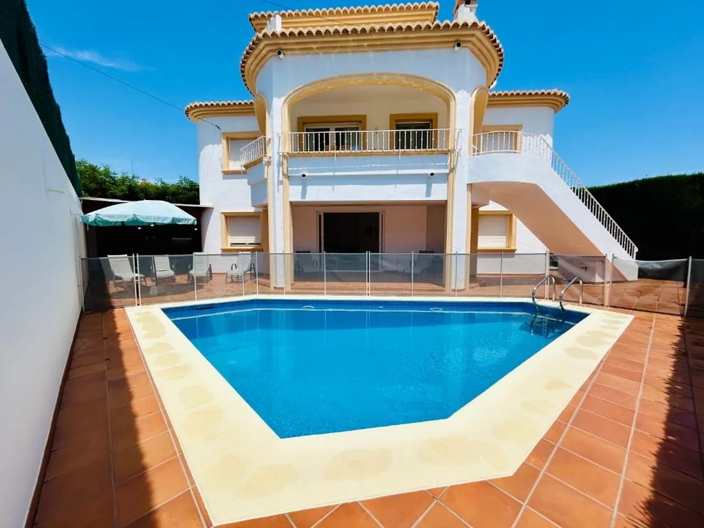 Villa — Villa Patri