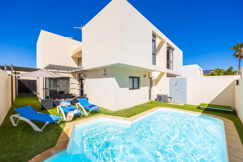 Villa — Villa Paula