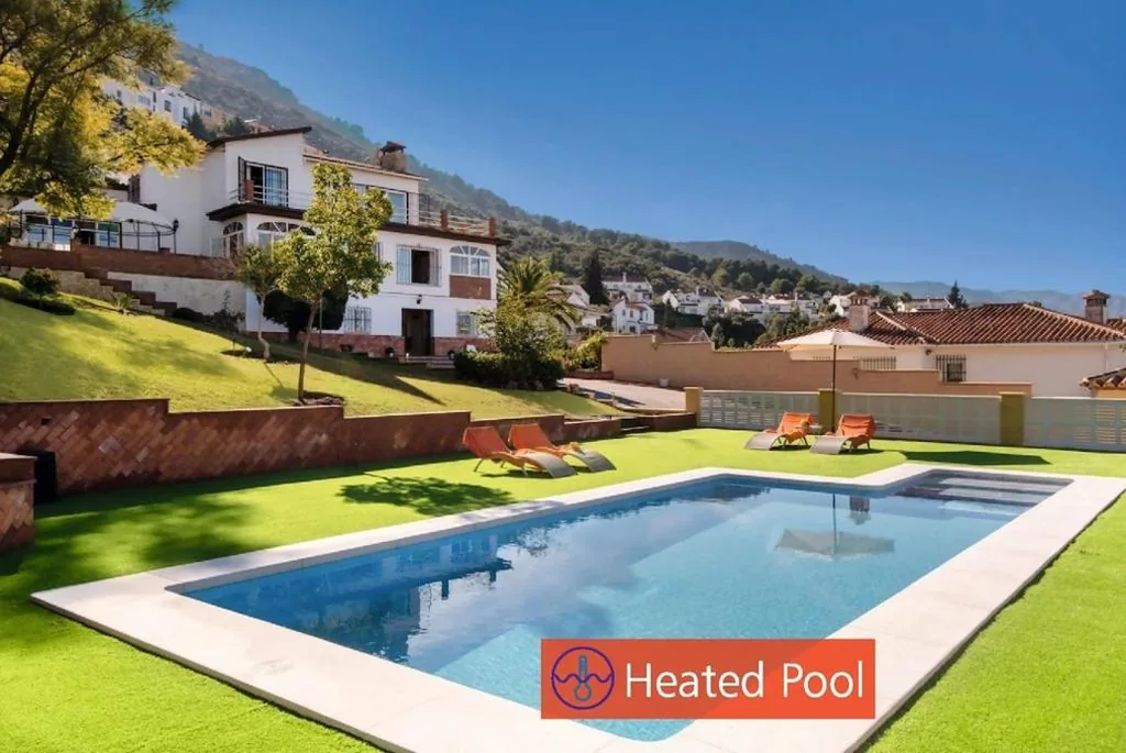 带私人泳池的别墅 — Villa Peralta, heated and private pool ,near beach and golf !