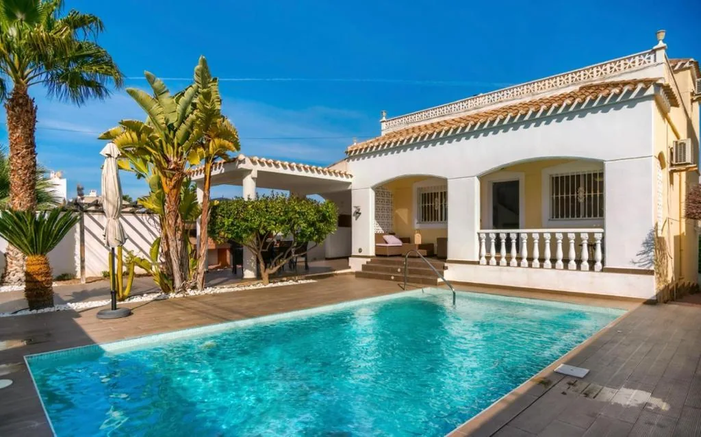 Villa de 3 dormitorios — Villa Perla Rosa