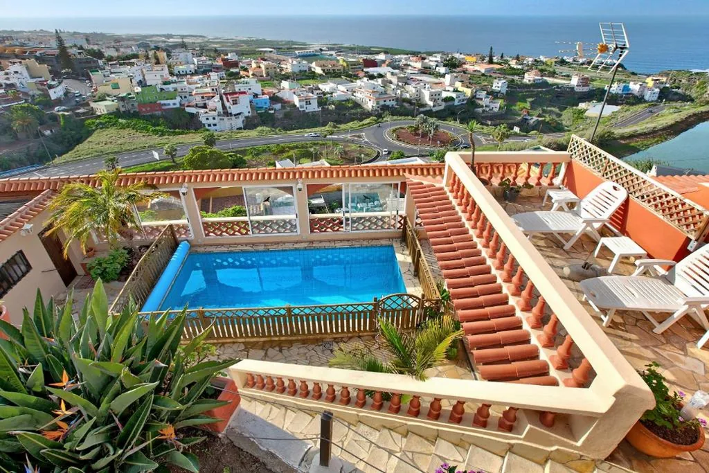 Villa with Sea View — Villa Petite Paradise