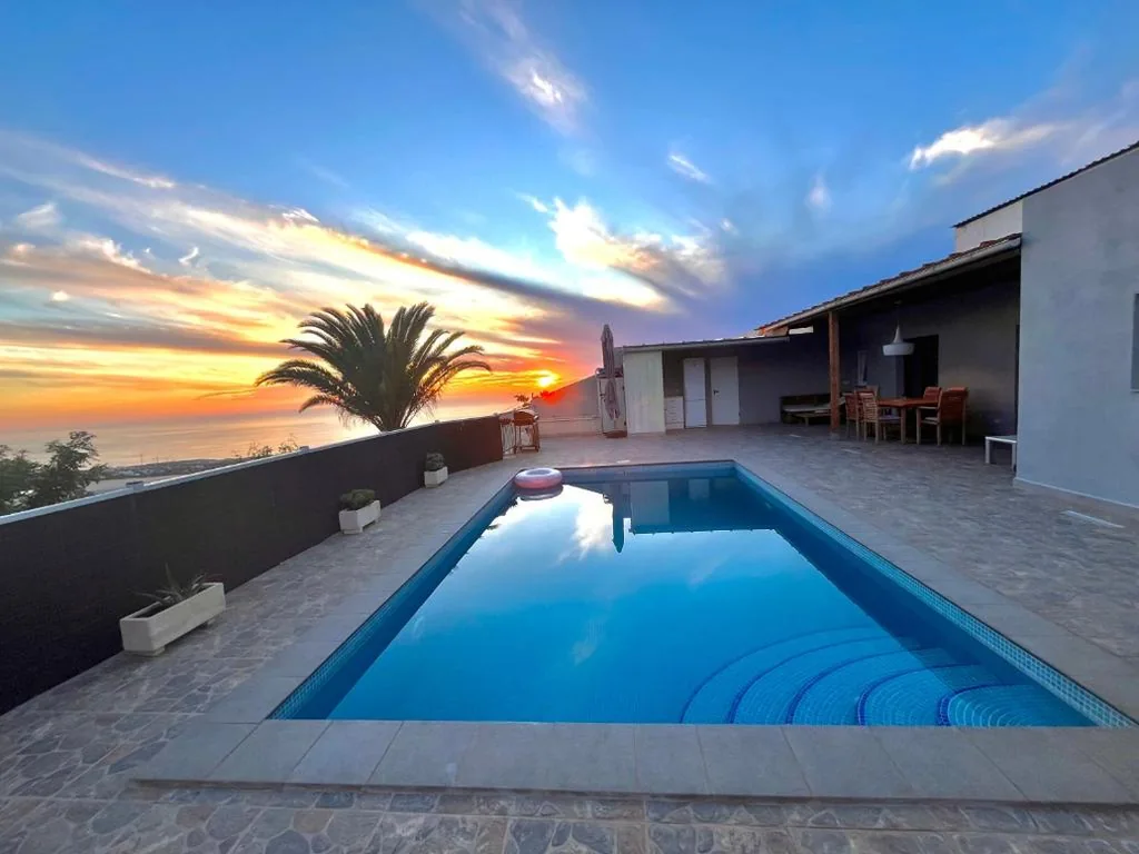 Villa — Villa Piedra Pura