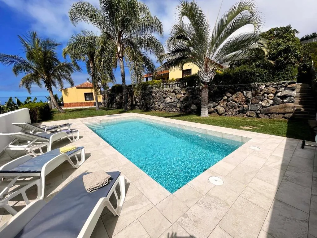 Villa com piscina privada — Villa pilar
