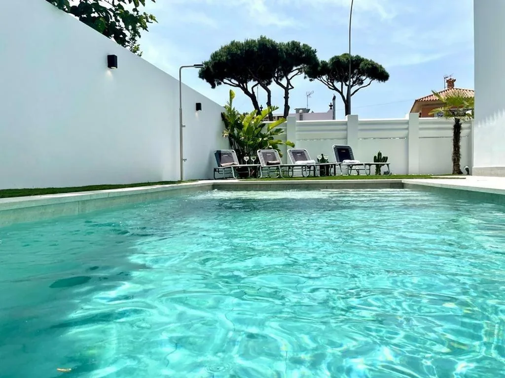 Villa — VILLA PIMIENTA, Chalet de lujo a 100 metros del mar