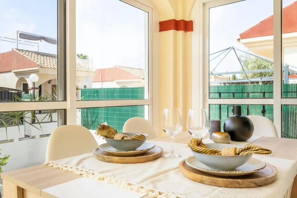 Villa con 3 camere da letto — Villa Pink Villamediterraneo