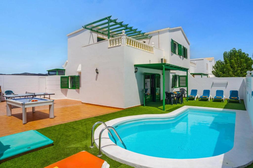 Villa Plata by Villa Plus