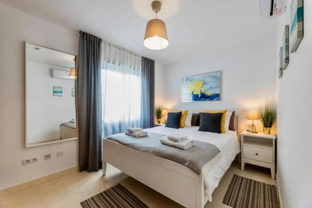 Villa Playa Blanca - Heated pool, AirCon