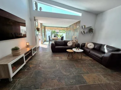 Villa privada con piscina | Todo cerca a pie — foto 10