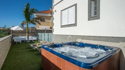 Villa, Private heated pool and jacuzzi . — foto 10