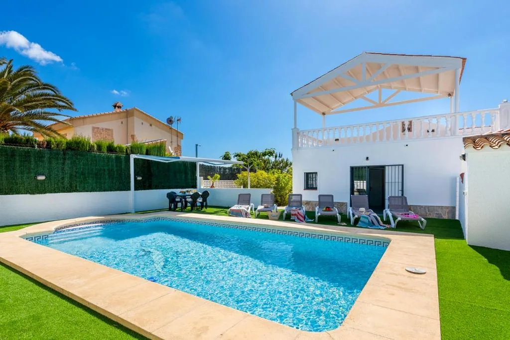 Villa Deluxe — Villa Pura Vida - Plusholidays