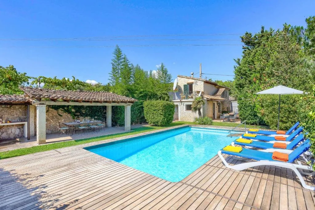 Villa — Villa Rafaleta by Villa Plus