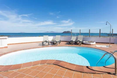 Villa Remos with Beachfront Views Private Heated Pool Fast Wifi BBQ by Amazzzing Travel — 照片 4