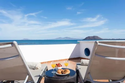 Villa Remos with Beachfront Views Private Heated Pool Fast Wifi BBQ by Amazzzing Travel — 照片 10