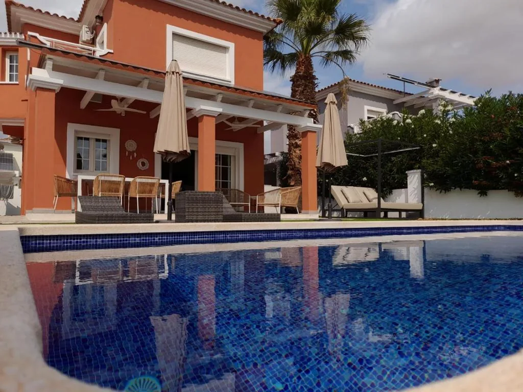 Villa com 2 quartos — Villa Renes, with a private pool